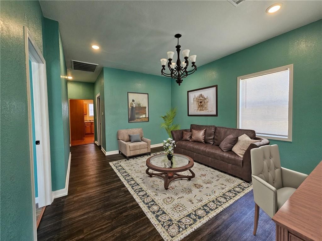 2531 Morton Avenue — photo 4