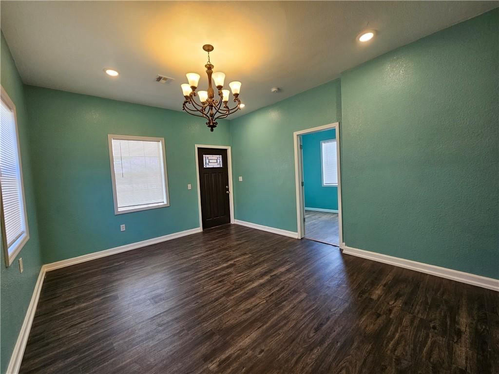 2531 Morton Avenue — photo 6