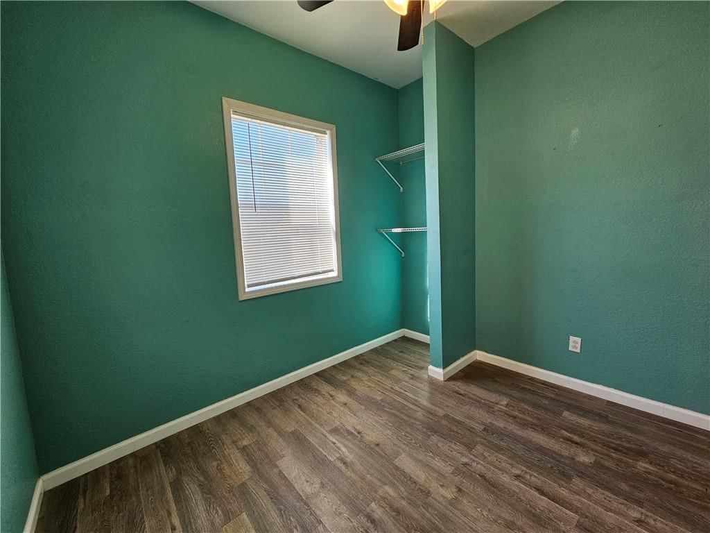 2531 Morton Avenue — photo 10
