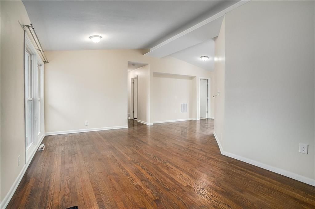 204 Brookview Drive — photo 10