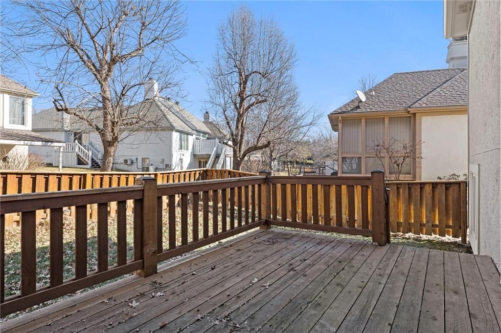 7916 W 118th Terrace — photo 30