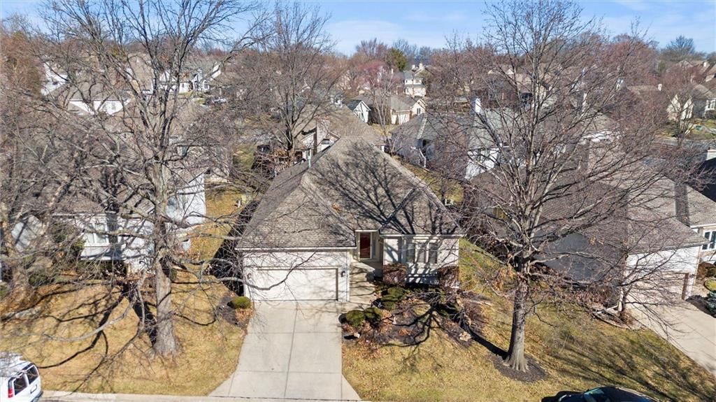 7916 W 118th Terrace — photo 34