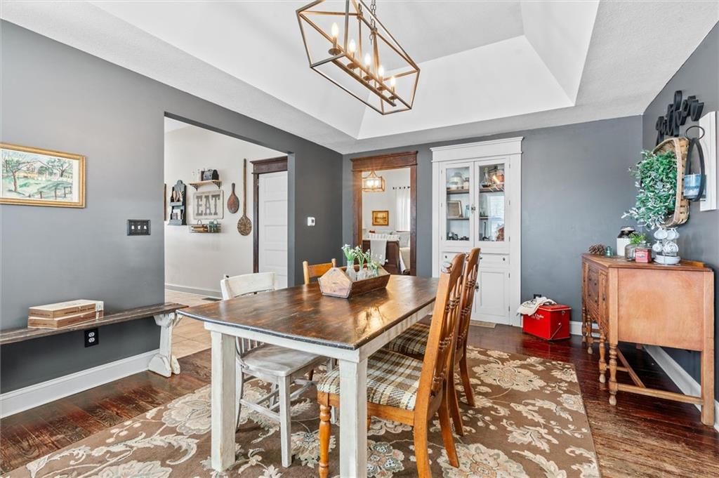 105 E Elm Street — photo 12