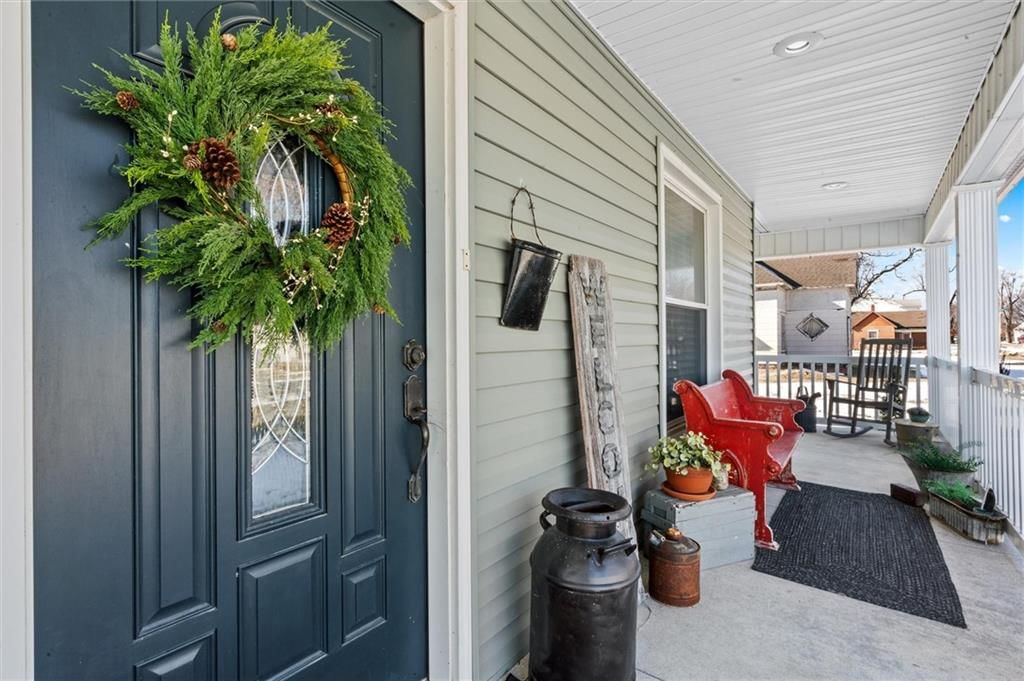 105 E Elm Street — photo 4