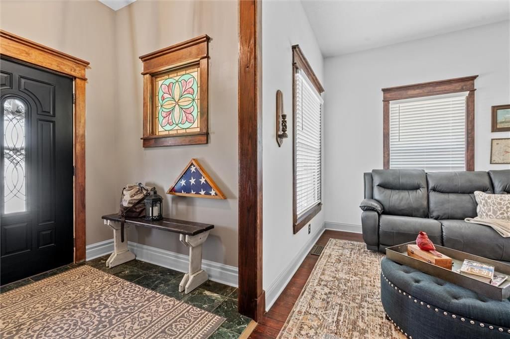 105 E Elm Street — photo 10