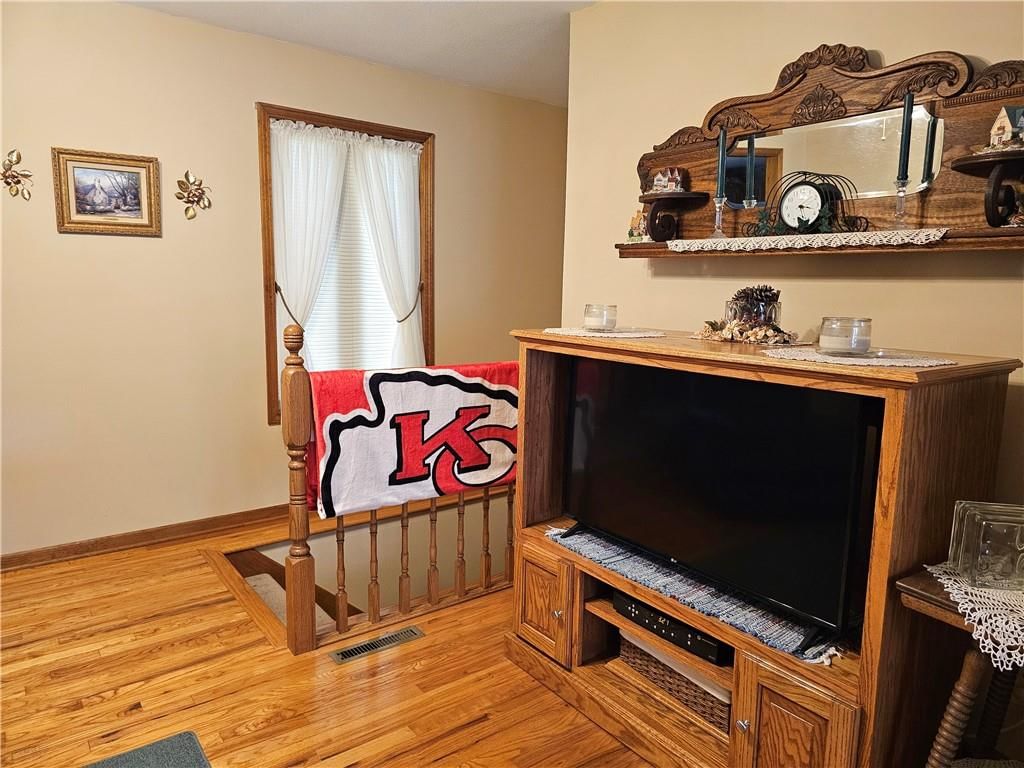 612 W 30th Street — photo 28