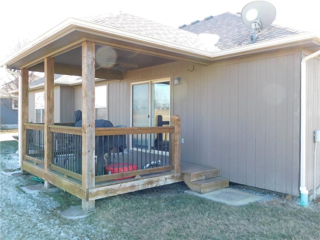 105 NE 2194p Lane — photo 4