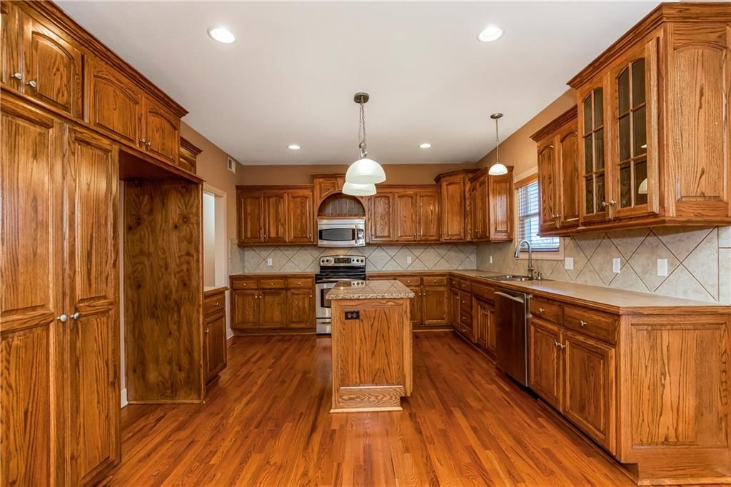 2120 Ridgeview Drive — photo 10