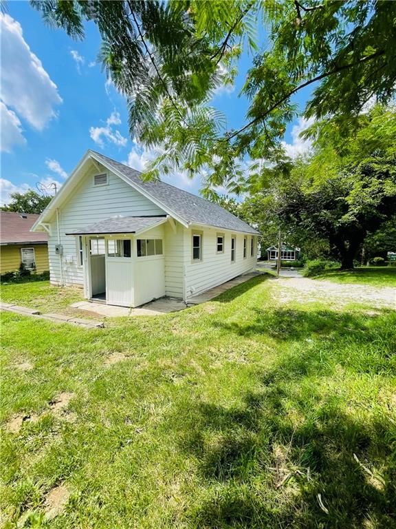 5111 Woodland Avenue — photo 5