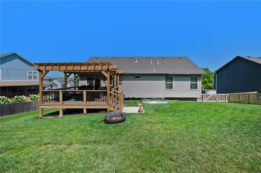 11044 N Laurel Avenue — photo 27