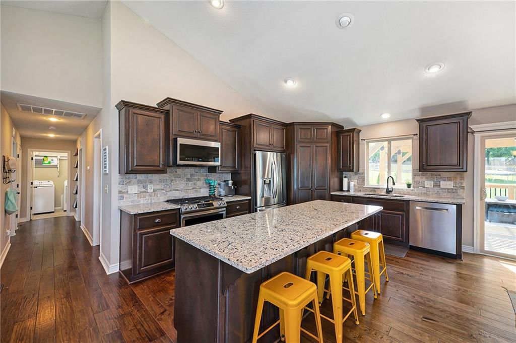 11044 N Laurel Avenue — photo 10