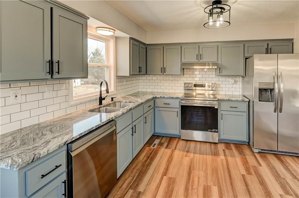 955 Ridge Drive — photo 5
