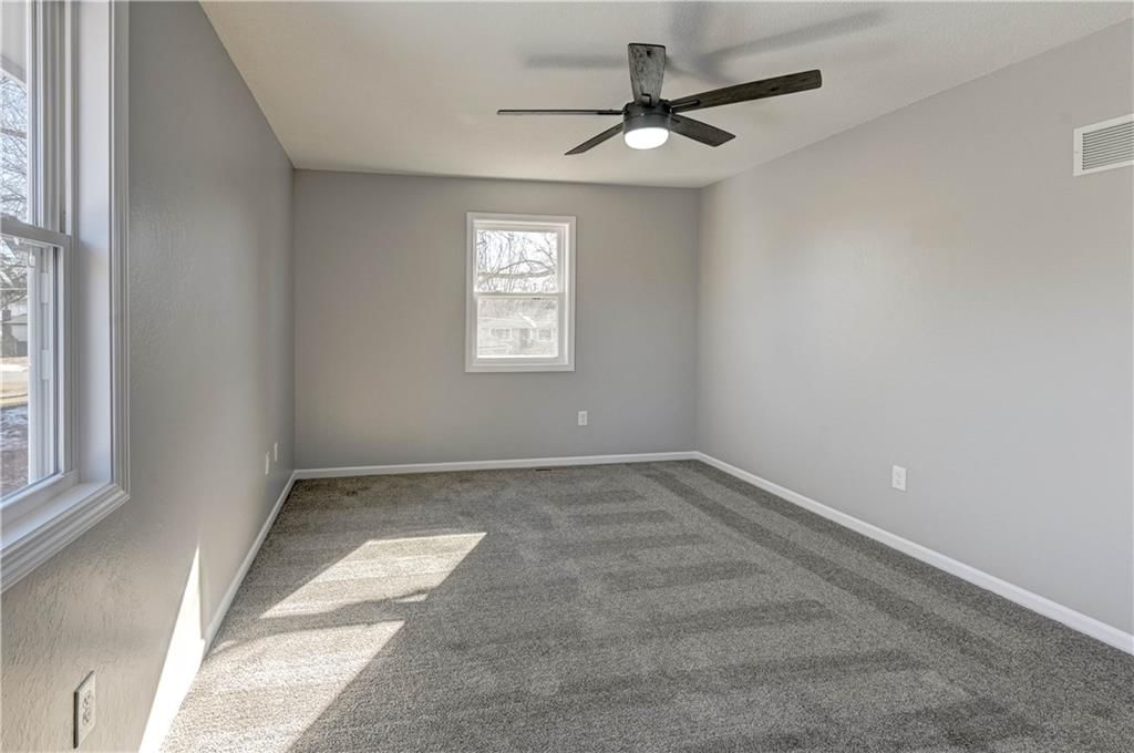 955 Ridge Drive — photo 7