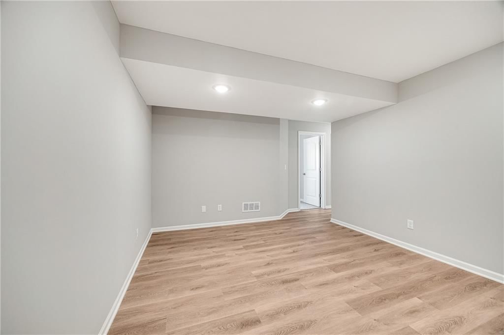 708 Winter Drive — photo 29