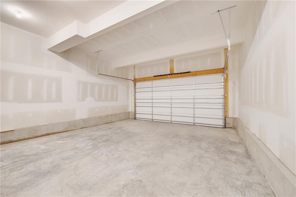 611 Summer Dawn Court — photo 32