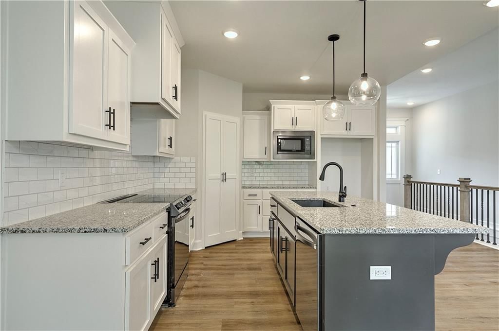 2404 Windmill Circle — photo 4