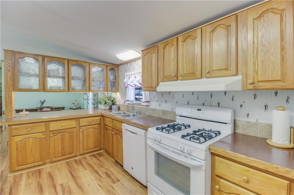 908 NE Cherry Court — photo 11