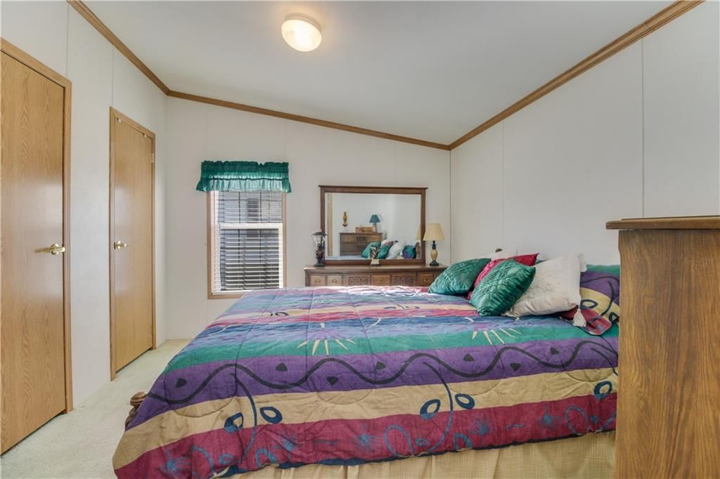 908 NE Cherry Court — photo 15