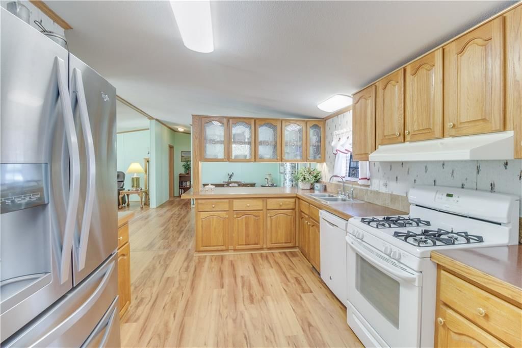 908 NE Cherry Court — photo 10
