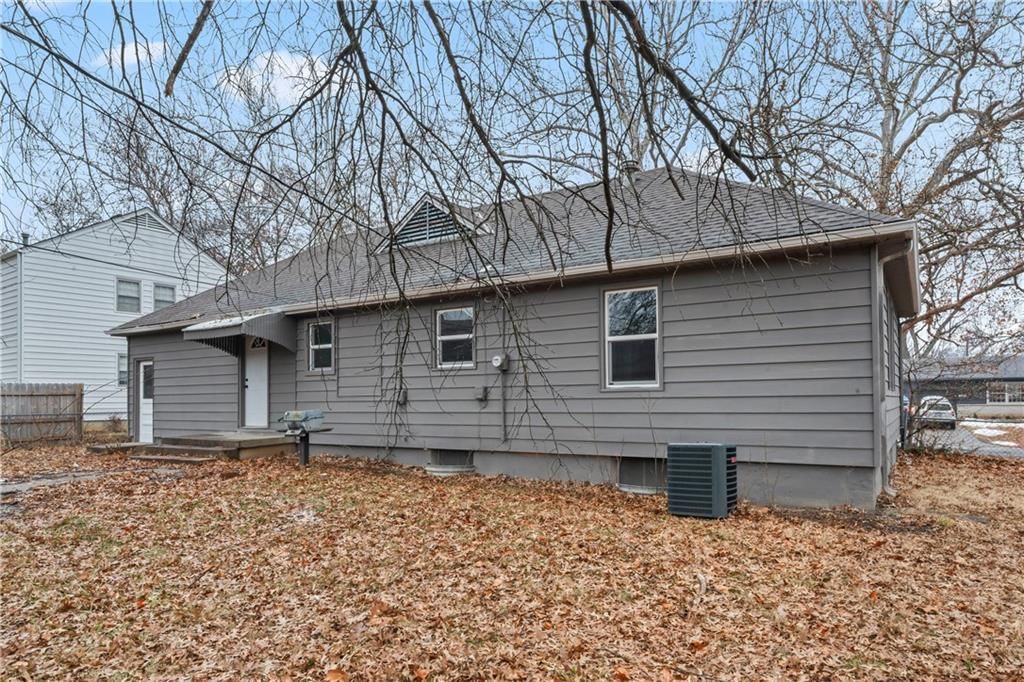10006 Mcgee Street — photo 46