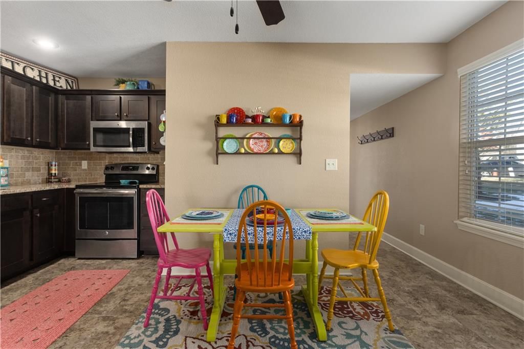 8335 N Spruce Avenue — photo 7