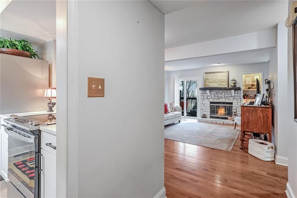 6422 W 51ST Terrace — photo 10