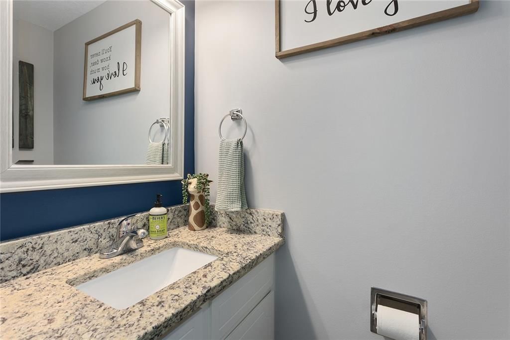 6952 NW Chapel Woods Lane — photo 12