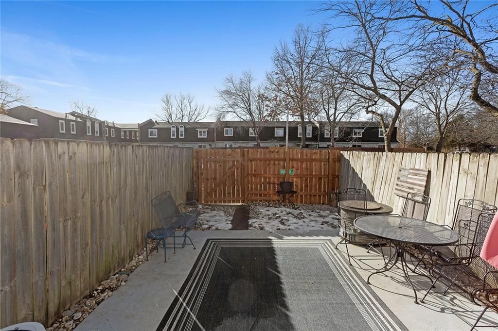 6952 NW Chapel Woods Lane — photo 24