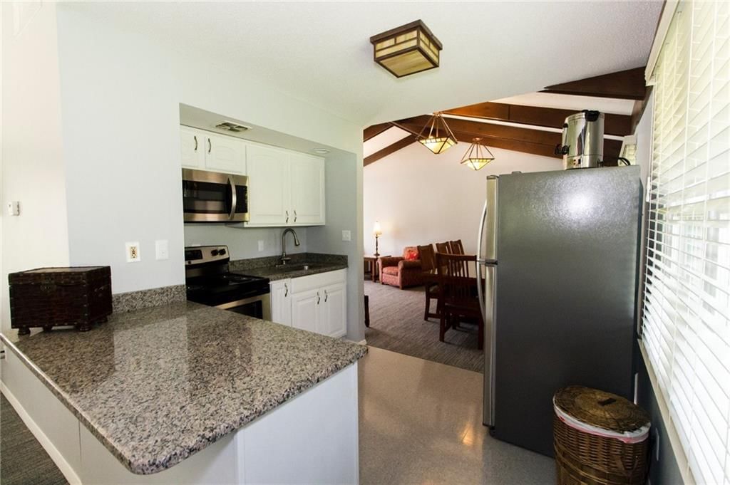 6952 NW Chapel Woods Lane — photo 34