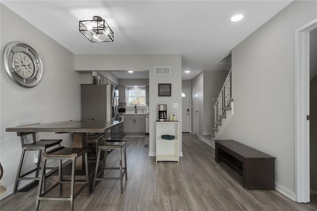 6952 NW Chapel Woods Lane — photo 6