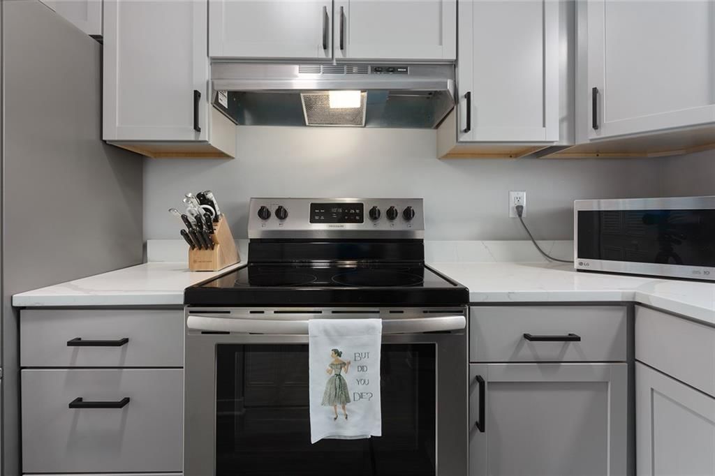 6952 NW Chapel Woods Lane — photo 9