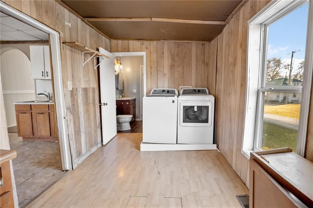 221 S Main Street — photo 11