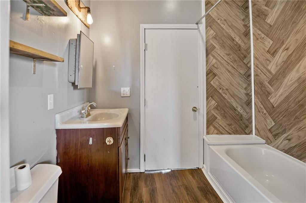 221 S Main Street — photo 12