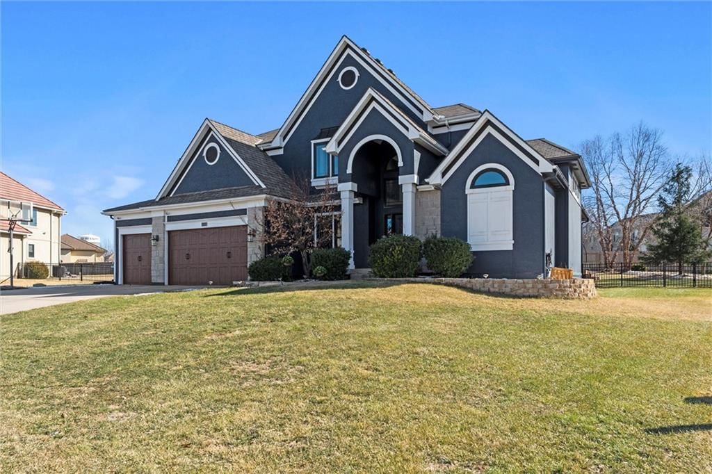 4209 NE TREMONT Circle — photo 3