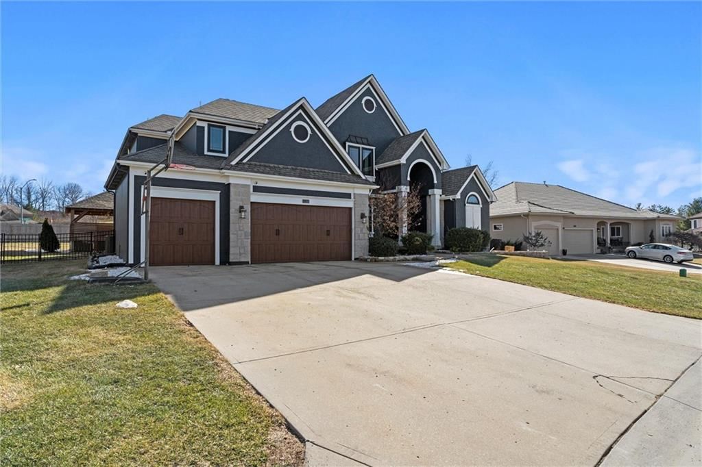 4209 NE TREMONT Circle — photo 4