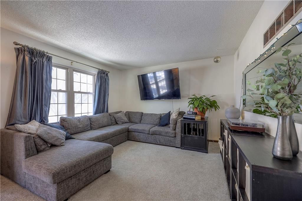 5020 Halsey Street — photo 11