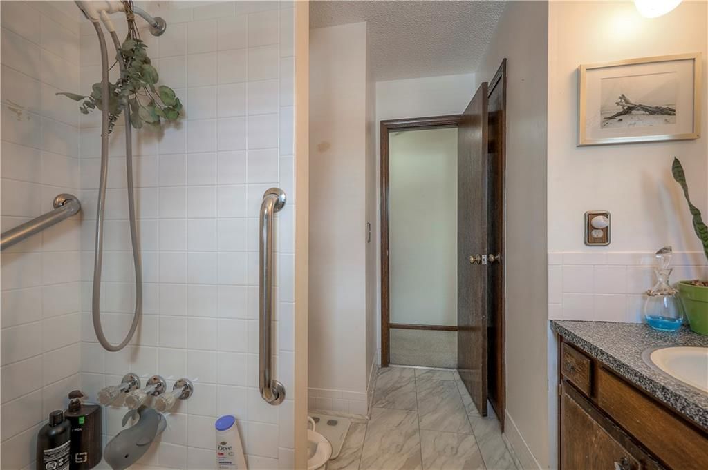 5020 Halsey Street — photo 20