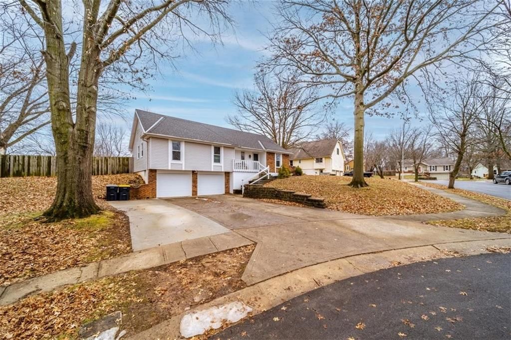6713 N Camden Court — photo 4
