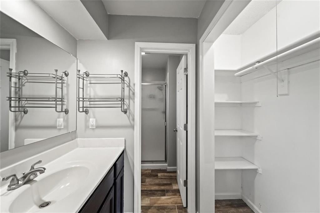 6713 N Camden Court — photo 44