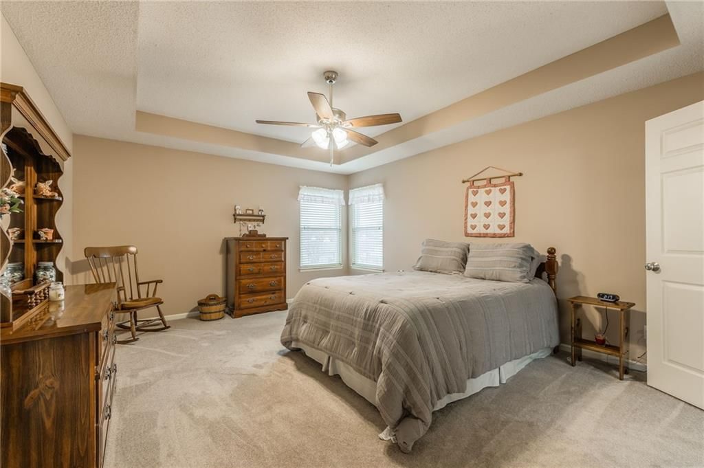 1230 Holly Court — photo 8
