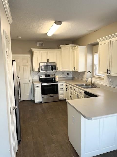 605 Derby Street — photo 4