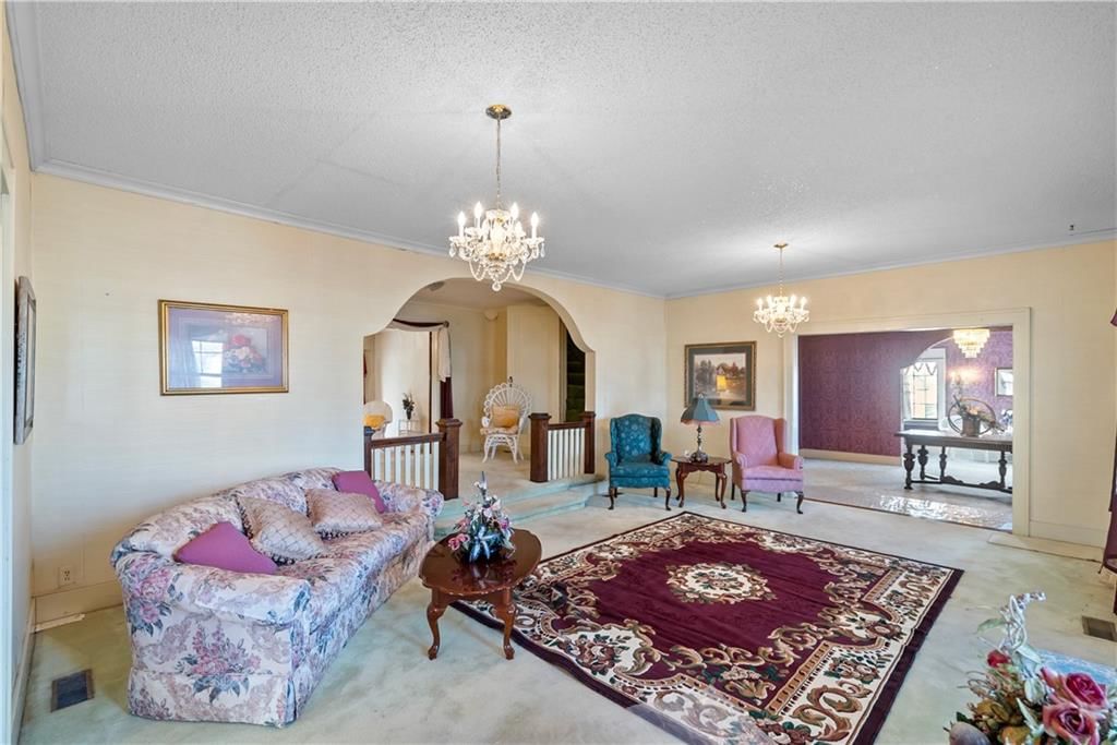 2310 Walnut Street — photo 11
