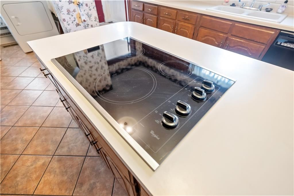 2310 Walnut Street — photo 19