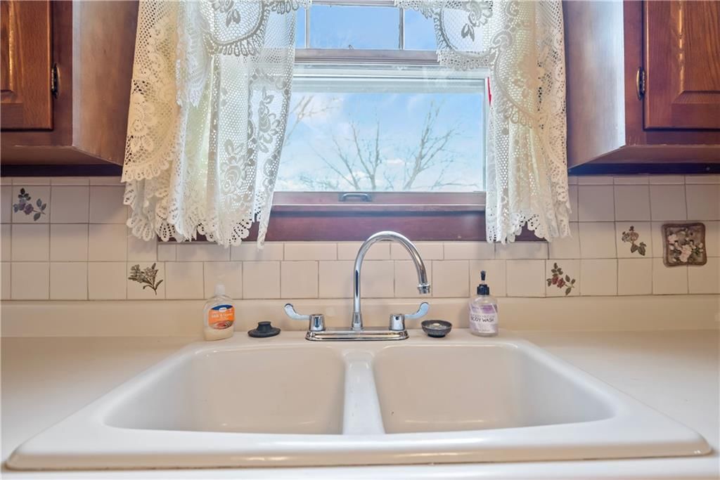 2310 Walnut Street — photo 21