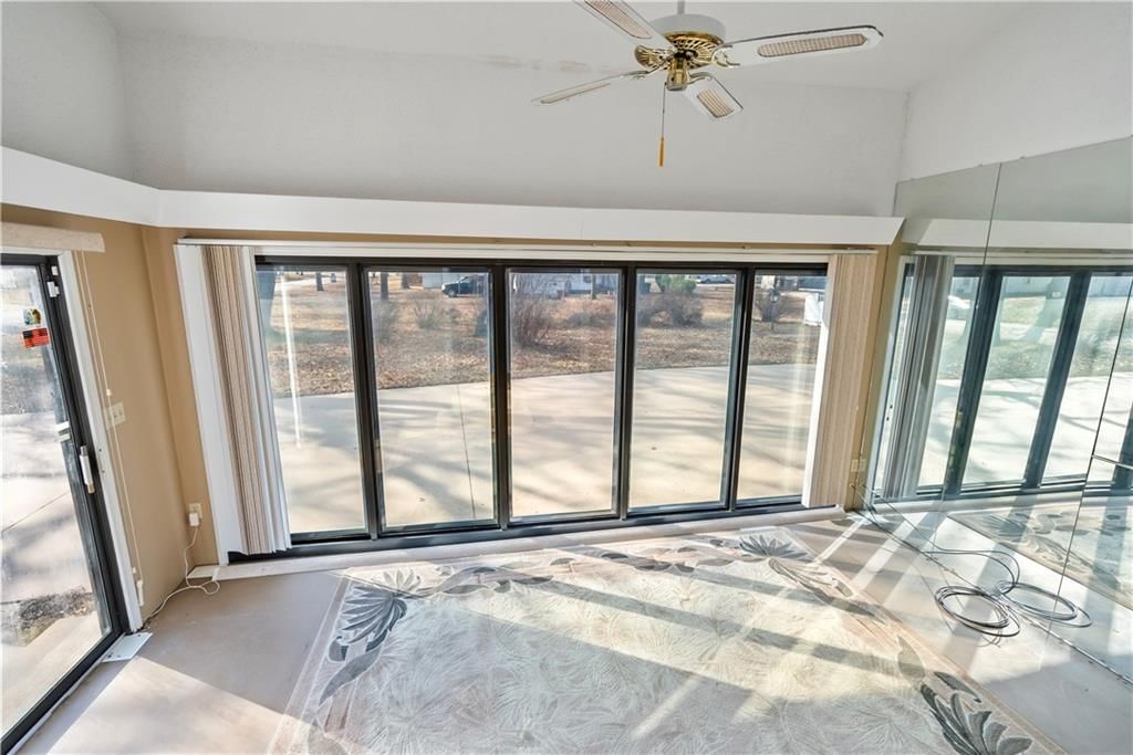 2310 Walnut Street — photo 32