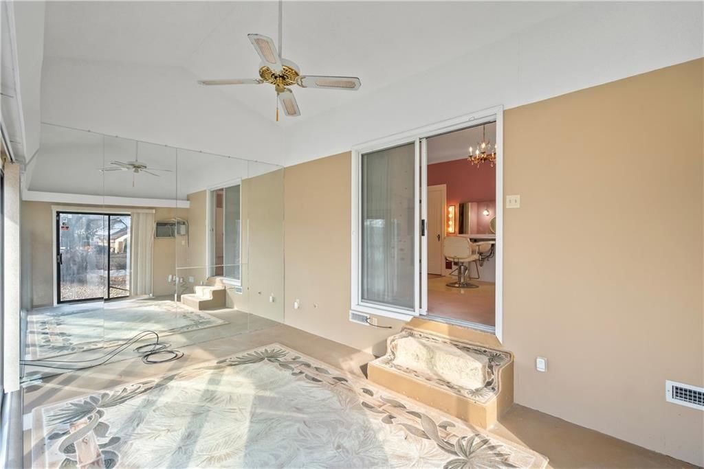 2310 Walnut Street — photo 34