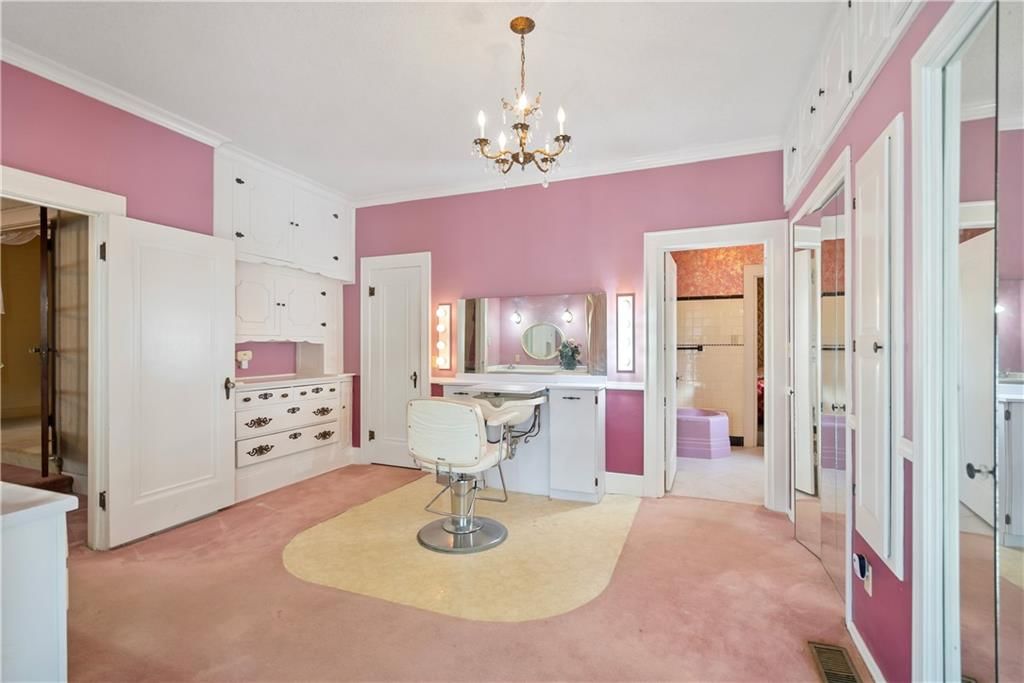 2310 Walnut Street — photo 35