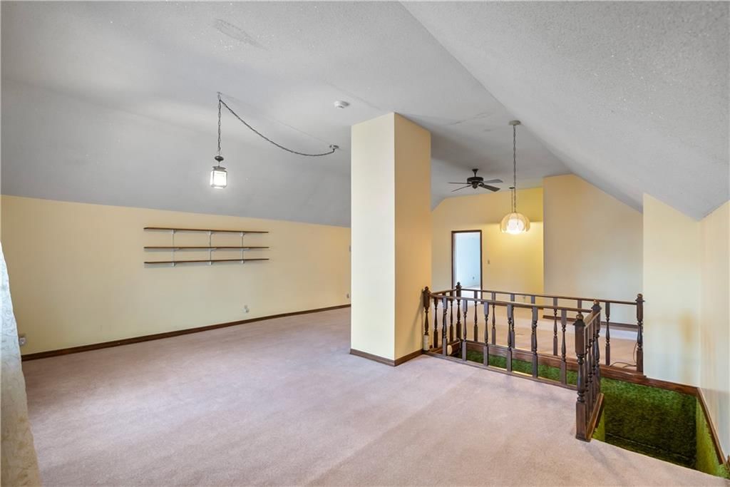 2310 Walnut Street — photo 45
