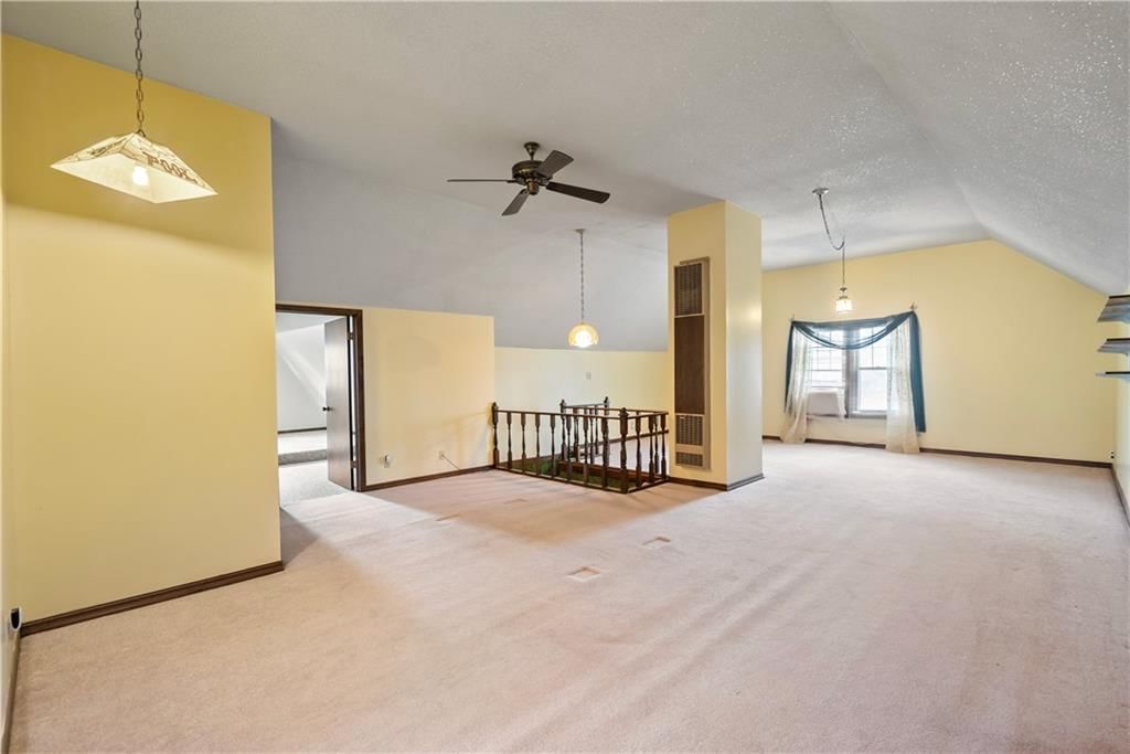 2310 Walnut Street — photo 47