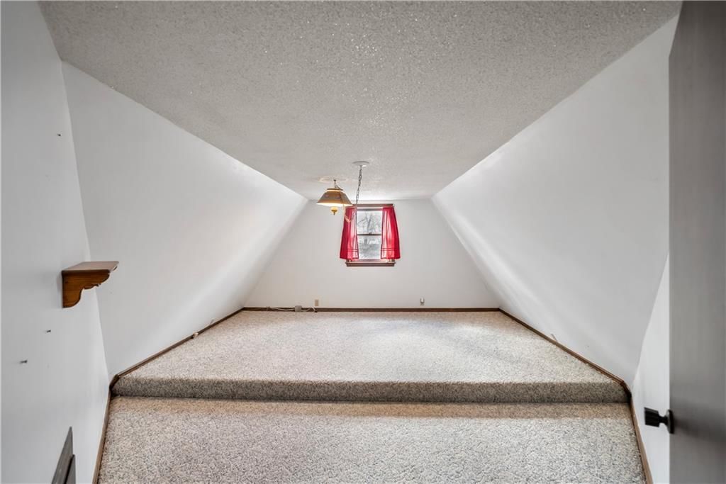2310 Walnut Street — photo 49